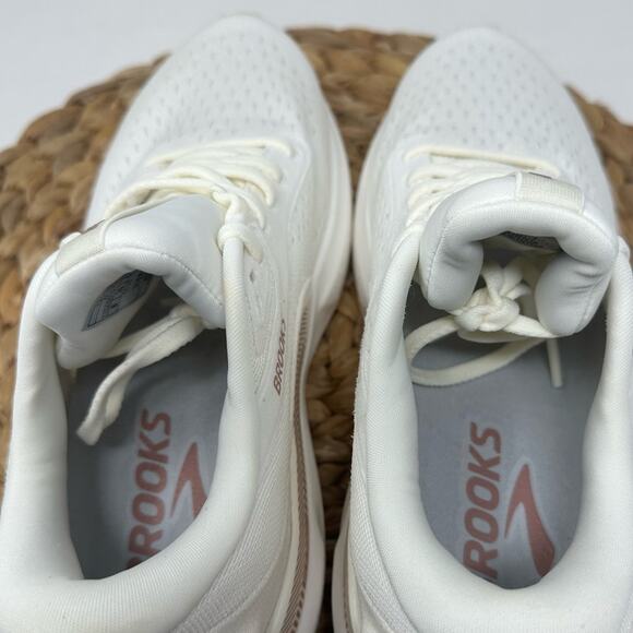 BROOKS Adrenaline GTS 24 Running Shoes Coconut Rose Gold White Size 8 Women's - Picture 8 of 9